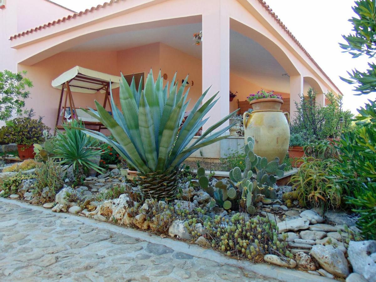 I Giardini Dell'Agave Apartment Torre Santa Sabina Exterior photo